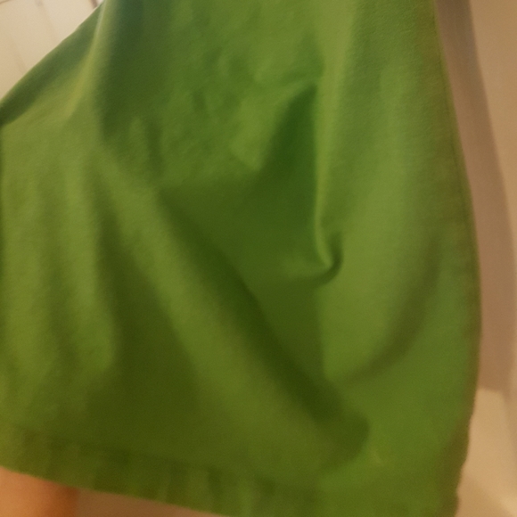 π Seductions Green U neck shirt - Picture 5 of 6